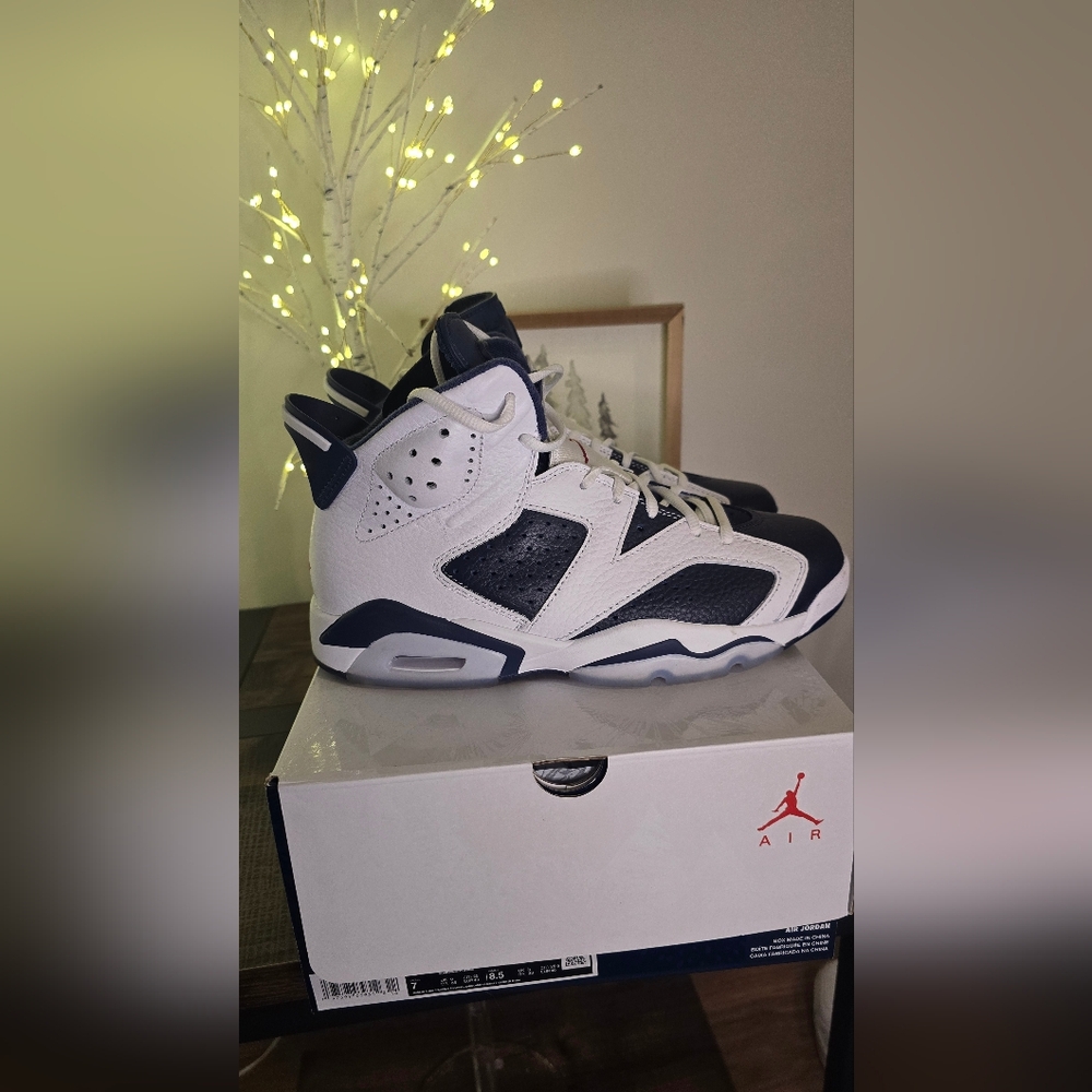 Nike Men's Air Jordan 6 Retro Size 7